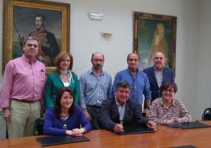 Foto alcalde, teniente de alcalde y junta rectora